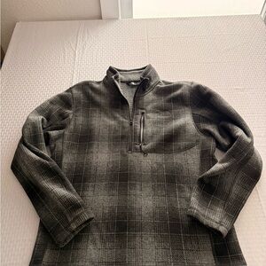 The North Face Men's Black and Gray Zip Up Sweater